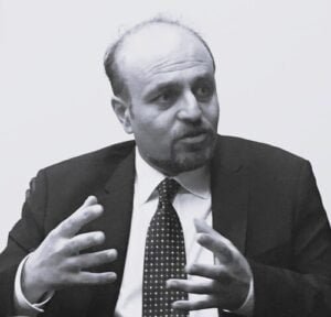 Dr. Arash Saleh